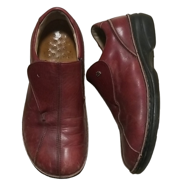 Finn Comfort Shoes - Finn Comfort Chianti Flagstaff Leather Slip-Ons